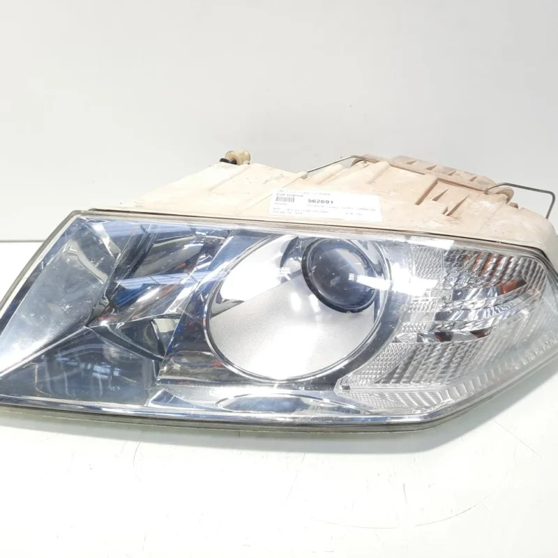 Far stanga cu lupa si xenon, Skoda Octavia 2 (1Z3) (idi:562691) Noutate