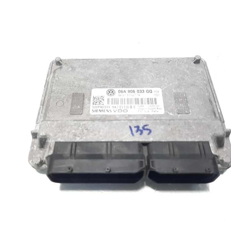 Reducere extra Calculator motor ECU Siemens, cod 06A906033GQ, Skoda Octavia 2 (1Z3), 1.6 benz, BSE (idi:560698)