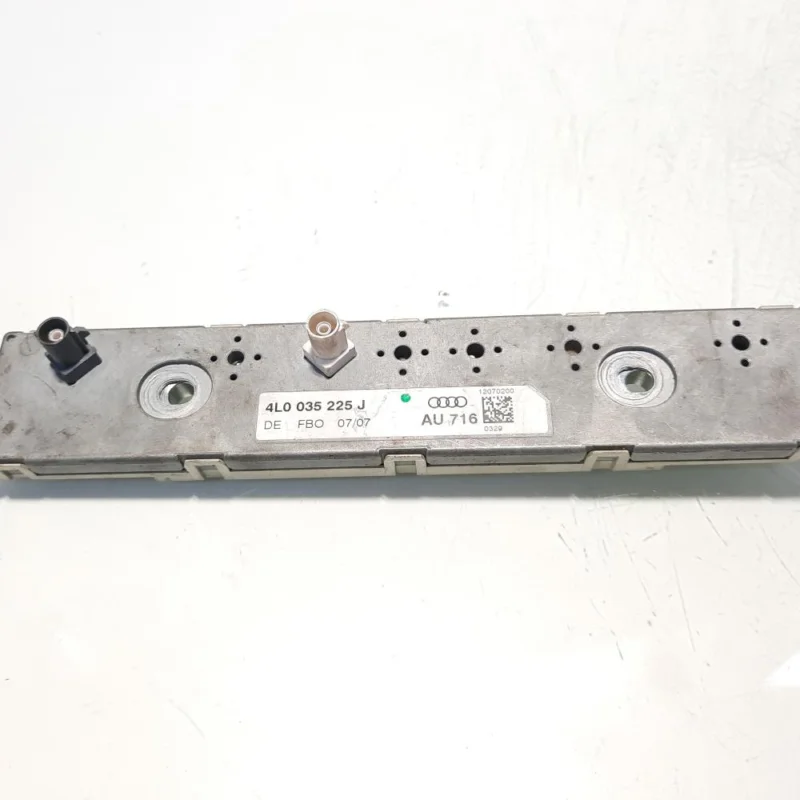 Amplificator antena, cod 4L0035225J, Audi Q7 (4LB) (id:558930) Expediere rapidă