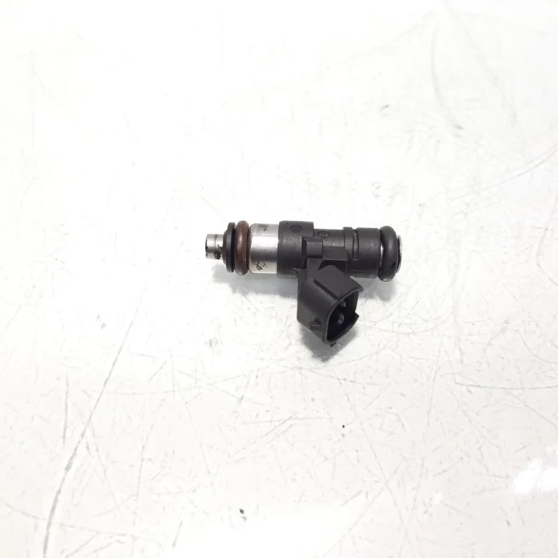 Cel mai bun preț Injector, cod 04C906031D, Skoda Fabia 3 (NJ3), 1.0 benz, CHYA (id:555475)