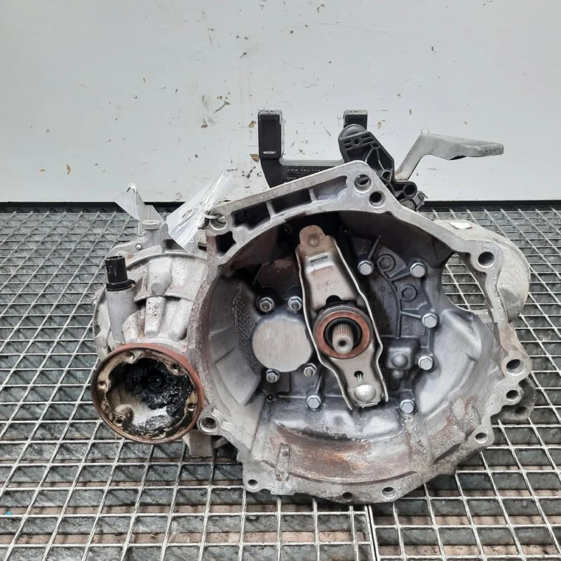 Cutie viteza manuala cu Start-Stop, cod MZM, Skoda Rapid (NH3), 1.6 TDI, CAYA, 5 vit man (idi:546617) Retur gratuit