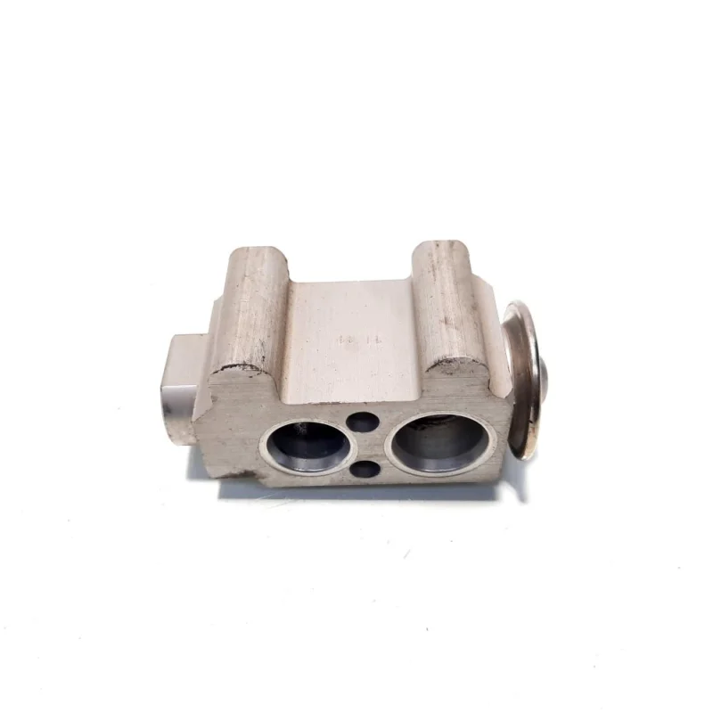 Ofertă de sezon Ventilator clima, cod 9226078-02, Bmw 1 (E81, E87) (id:544547)