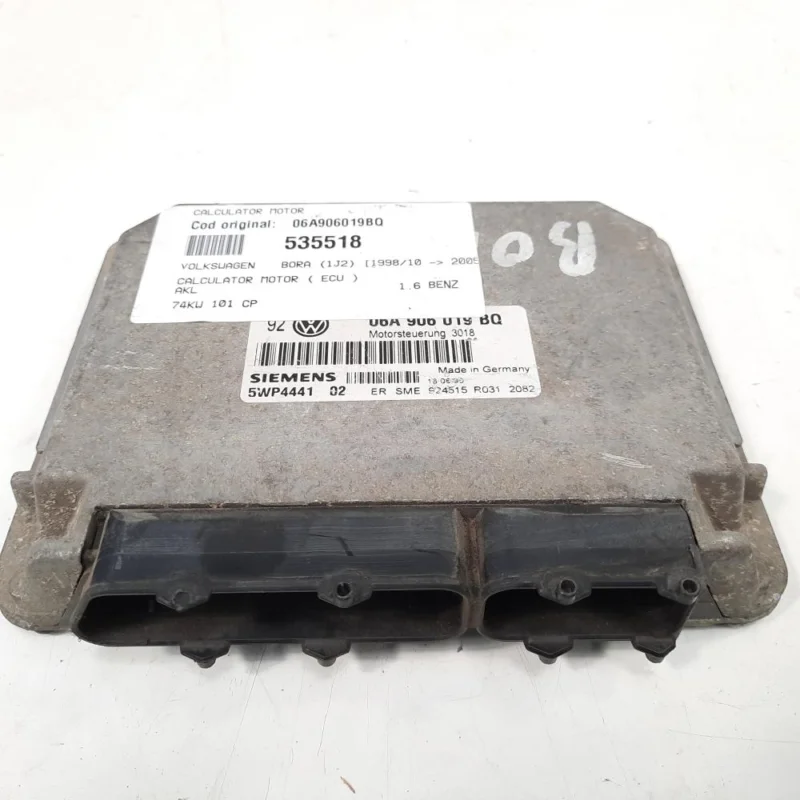 Calculator motor, cod 06A906019BQ, VW Bora Combi (1J6), 1.6 benz, AKL (idi:535518) Disponibil imediat