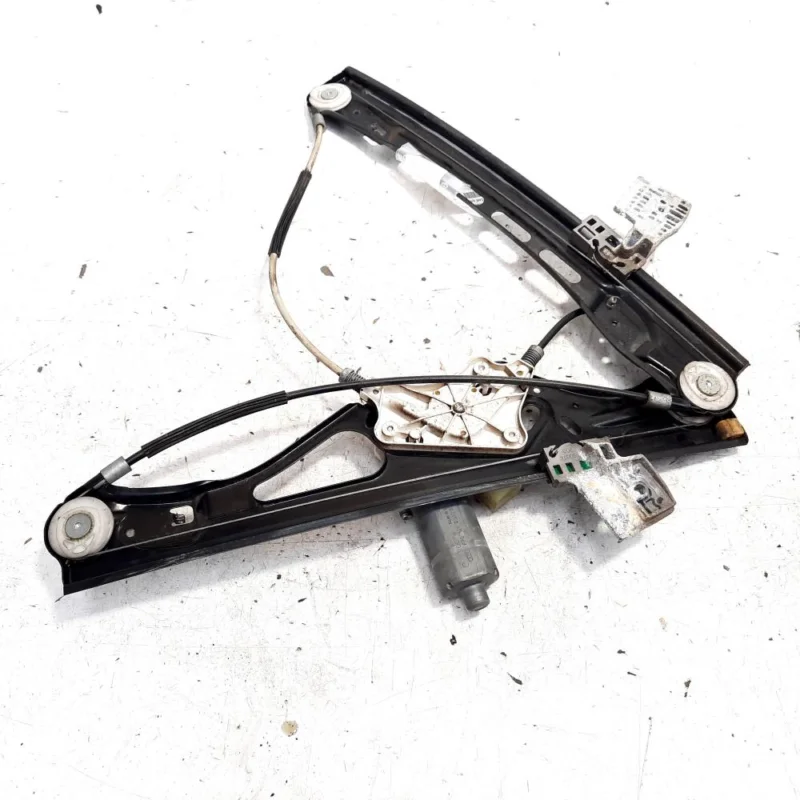 Macara cu motoras stanga fata, cod A2117200146, Mercedes Clasa E (W211) (id:542242) Ofertă de sezon