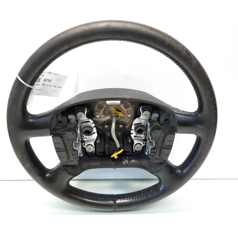 Promoție Volan piele cu comenzi, Vw Passat Variant (3B6) (id:541141)