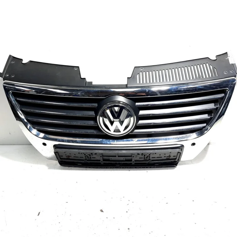 Reduceri Grila bara fata centrala cu loc senzori, Vw Passat Variant (3C5) (id:533078)