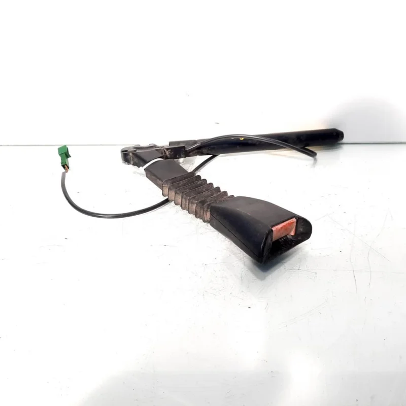 Disponibil imediat Capsa centura dreapta fata cu capsa, cod 90560656, Opel Astra G Sedan (F69) (id:532540)