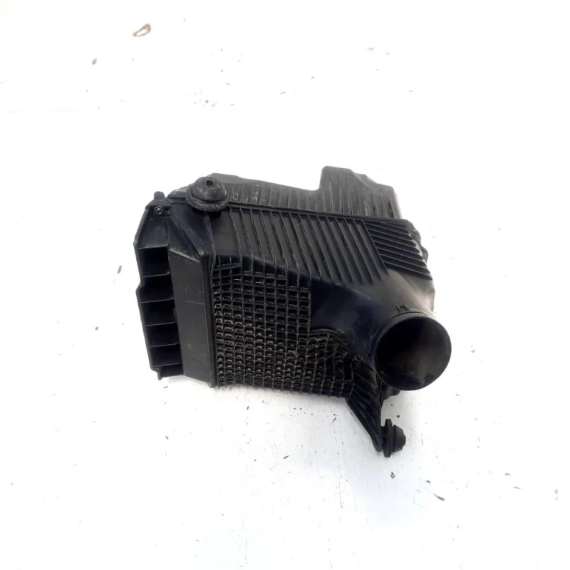 Bestseller Carcasa filtru aer, cod 8200176558, Renault Megane 2 Combi, 1.6 benz, K4M791 (id:531117)