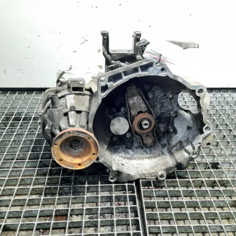 Ofertă specială Cutie de viteza manuala, cod JCZ, VW Polo sedan (9N), 1.4 TDI, BNV, 5 vit man (pr:110747)