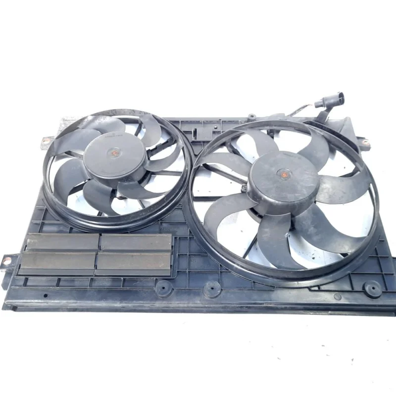 Mai ieftin Grup electroventilatoare, cod 1K0121207AD, Vw Passat Variant (3C5) 2.0 TDI, BMR (id:522130)
