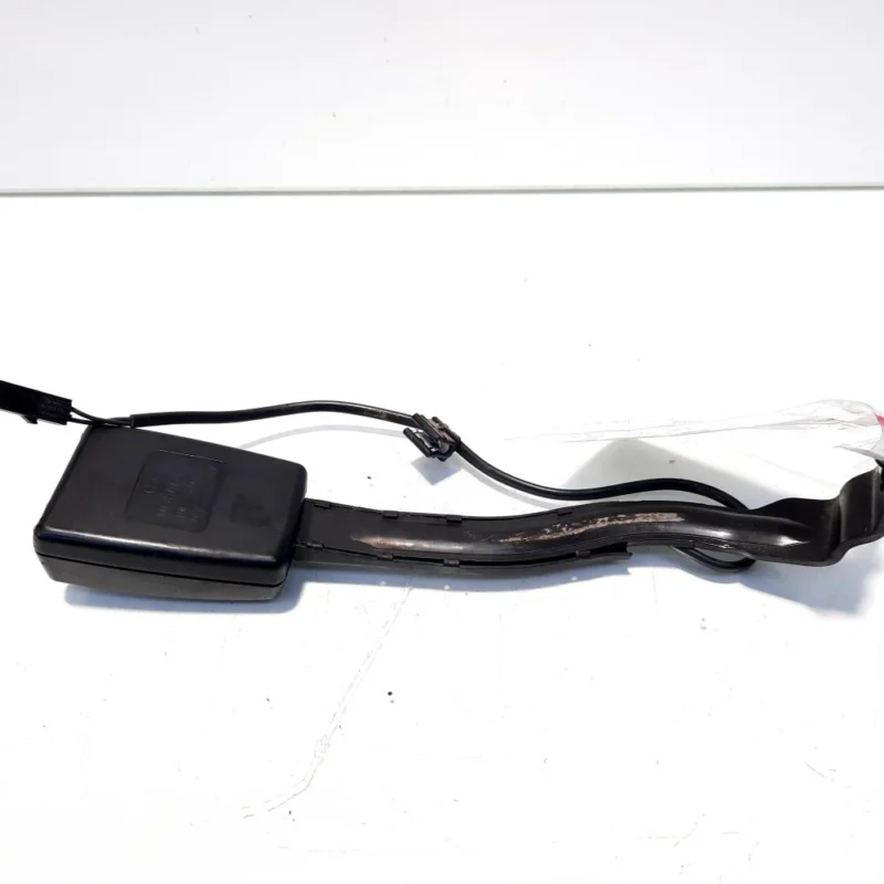 Capsa centura stanga fata cu fir, cod 3C0857755, VW Passat Variant (3C5) (id:515598) Cumpără online