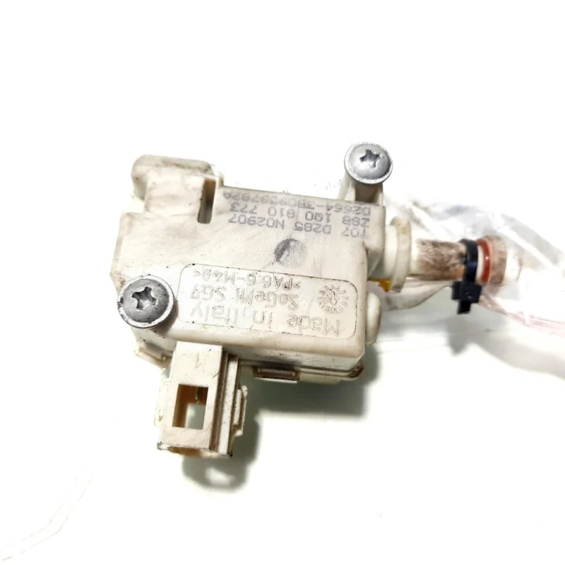 Retur gratuit Motoras deschidere rezervor, cod 1Q0810773, Vw Eos (1F7, 1F8) (id:514190)