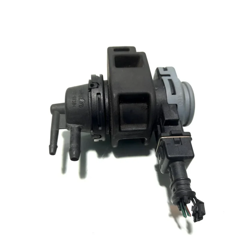 Comandă acum Supapa vacuum, cod 8200575400, Nissan Qashqai, 1.5 DCI, K9K430 (id:513169)