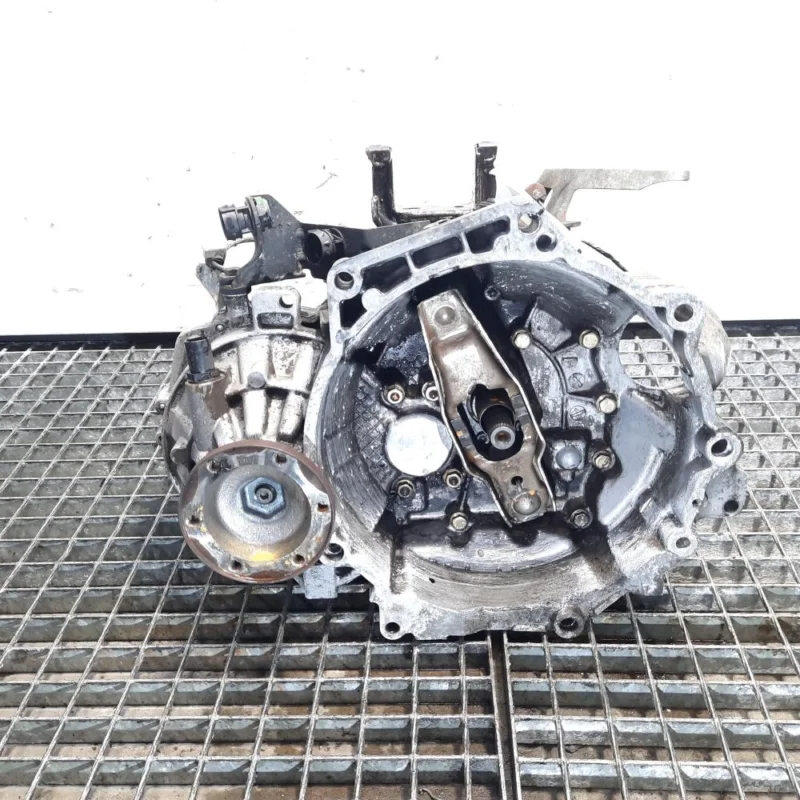 Vezi acum Cutie viteze manuala, cod GGV, VW Polo sedan (9N), 1.4 TDI, AMF, 5 vit man (pr:110747)