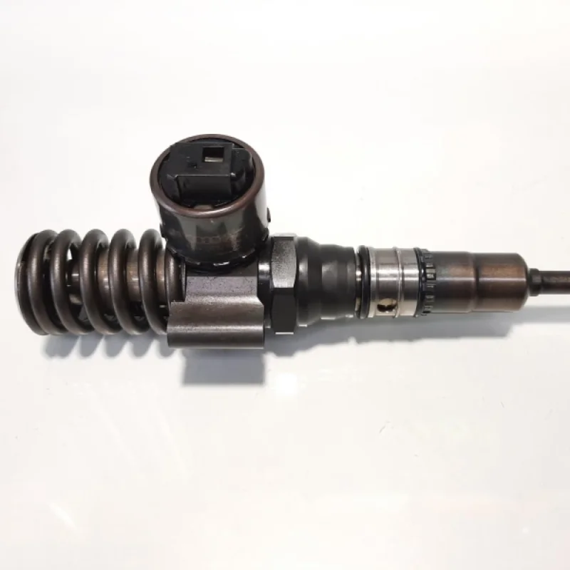 Reducere specială Injector, cod 03G130073G , Skoda, 2.0 TDI, BKD (pr:110747)