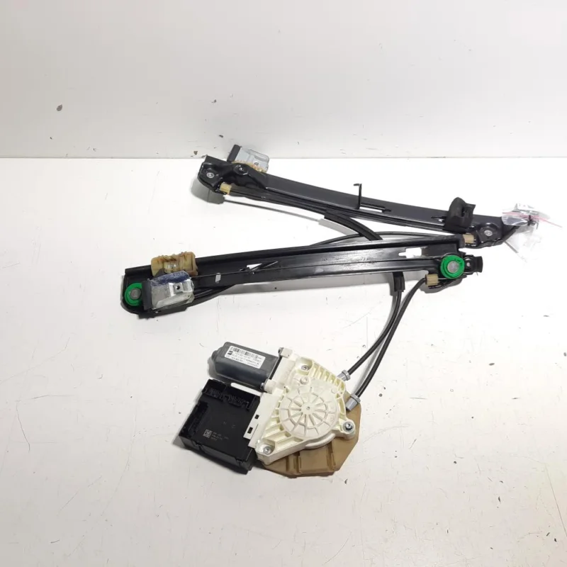 Reduceri Macara cu motoras dreapta fata, Seat Leon (1P1) (id:502841)