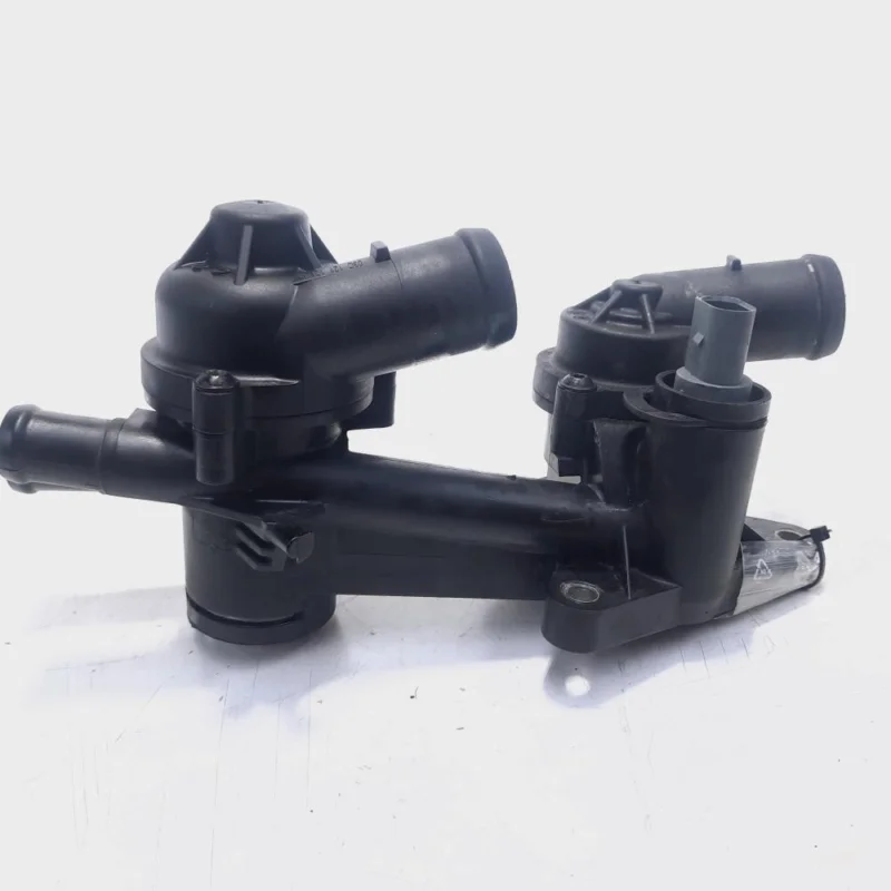 Corp termostat, cod 03C121026AC, VW Golf 5 (1K1), 1.4 TSI, CAXA (idi:495683) Reducere de preț