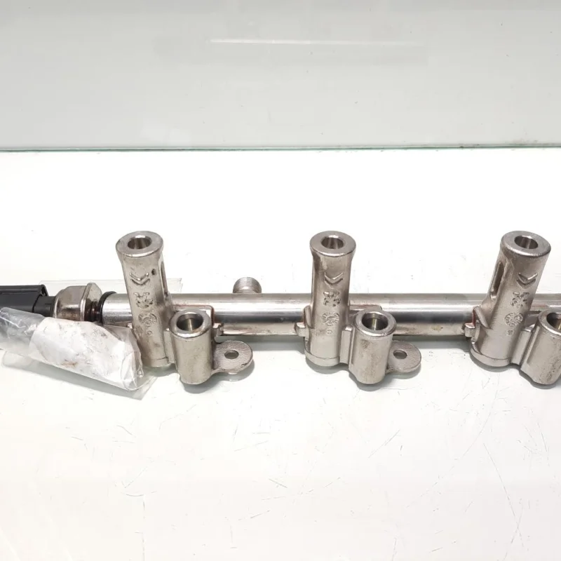 Vezi acum Rampa injectoare cu senzor, cod 9802438180, Citroen C4 Cactus, 1.2 THP, HNY (idi:485456)