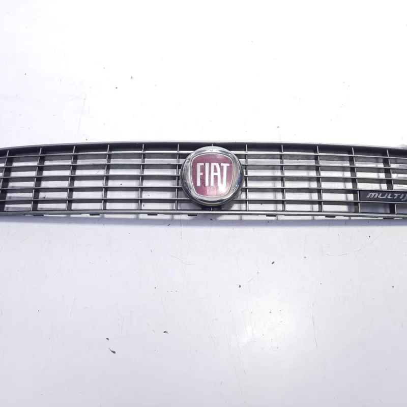 Grila bara fata centrala cu sigla, Fiat Grande Punto (199) (id:493976) Livrare rapidă