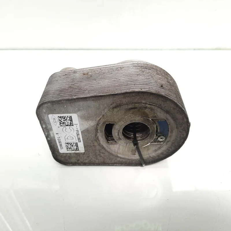 Livrare gratuită Racitor ulei, cod 8200779744, Dacia Sandero 2, 1.5 DCI, K9K626 (idi:484117)