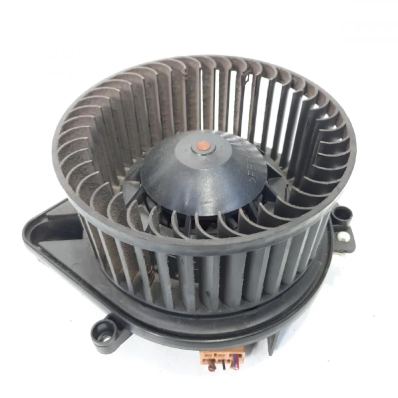 Ofertă de sezon Ventilator bord, cod 8E1820021E, Audi A4 Avant (8ED, B7) (id:489964)