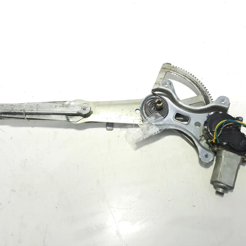 Macara cu motoras dreapta fata, Toyota Rav 4 II (CLA2, XA2, ZCA2, ACA2) (id:487586) Preferatul clienților