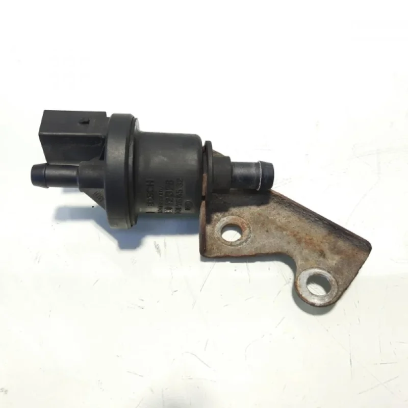 Preț mic Supapa vacuum A0004764532, Mercedes Clasa A (W168) 1.4 benz, OM166940 (id:485428)