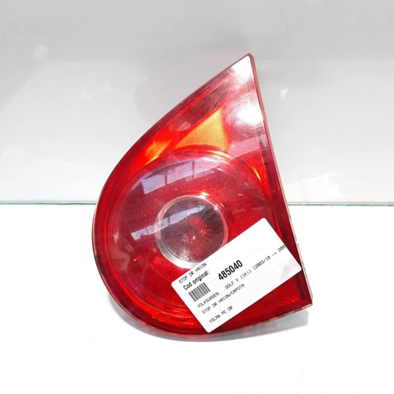 Retur ușor Stop dreapta haion, Vw Golf 5 (1K1) (id:485040)