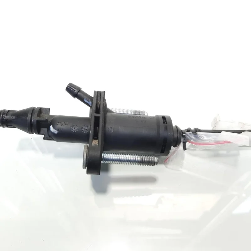 Cumpără online Pompa ambreiaj, cod GM55561915, Opel Insignia A Combi, 2.0 CDTI, A20DTH (id:477155)