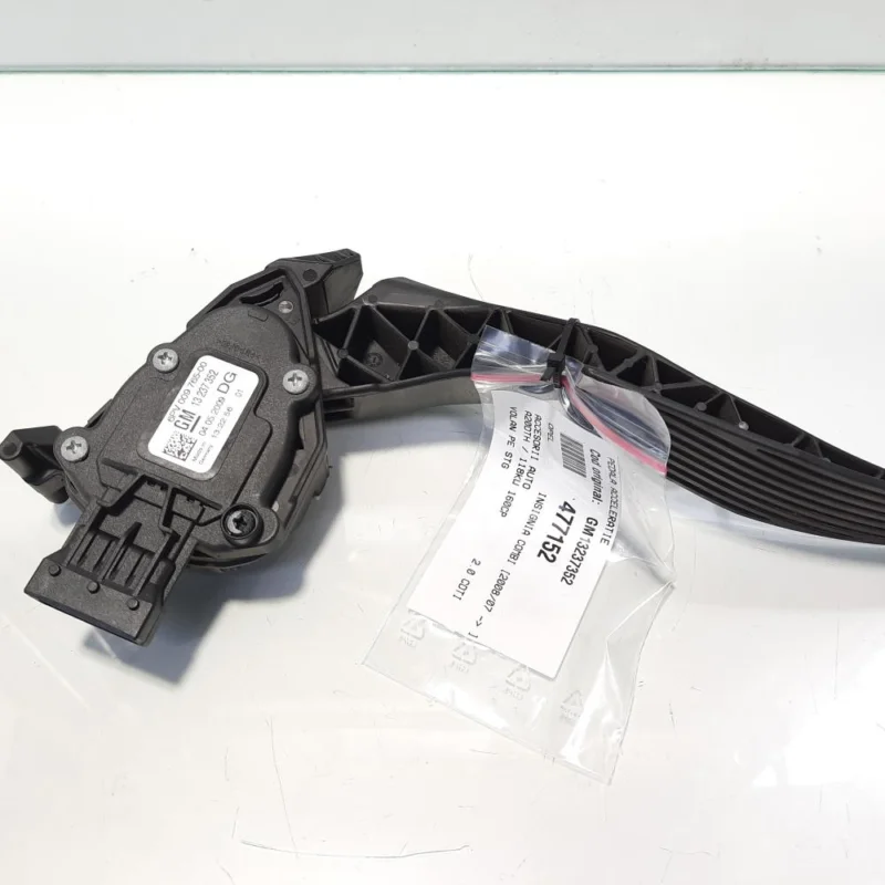 Reducere Pedala acceleratie, cod GM13237352, Opel Insignia A Combi, 2.0 CDTI, A20DTH (id:477152)