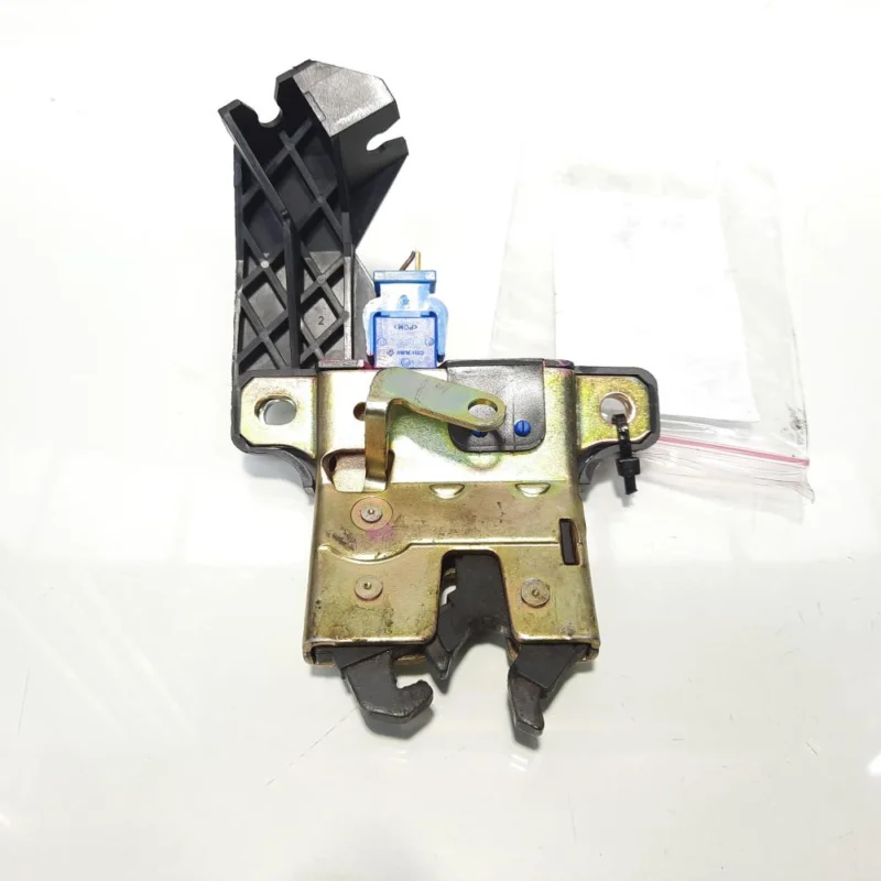Broasca capota spate, cod 8E55827505B, Audi A4 (8E2, B6) (id:475518) Expediere rapidă