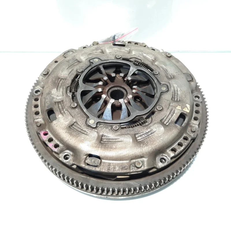 Disponibil imediat Volanta masa dubla si placa presiune, Audi A3 (8P1) 1.8 tfsi, CDA, 6 vit man (id:475853)