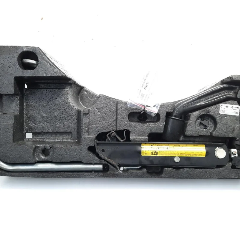 Mai ieftin Spuma cu cric, cheie si carlig, cod 3C0011031B, 3C0803882, Vw Passat Variant (3C5) (id:474412)