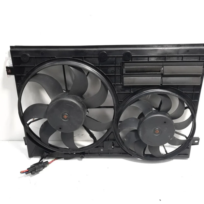 Nu rata Grup electroventilatoare, cod 1K0121207AD, VW Golf 5 (1K1), 2.0 TDI, BMM (idi:472104)
