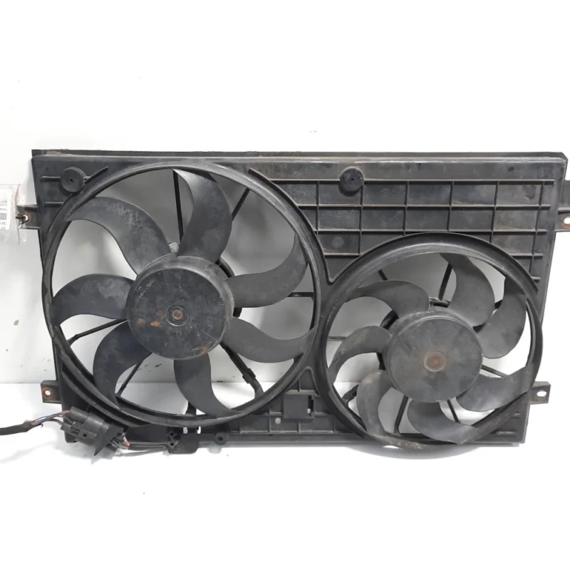 Disponibil imediat Grup electroventilatoare, cod 1K0121207T, VW Caddy 3 (2KA, 2KH), 1.9 TDI, BLS (idi:471599)
