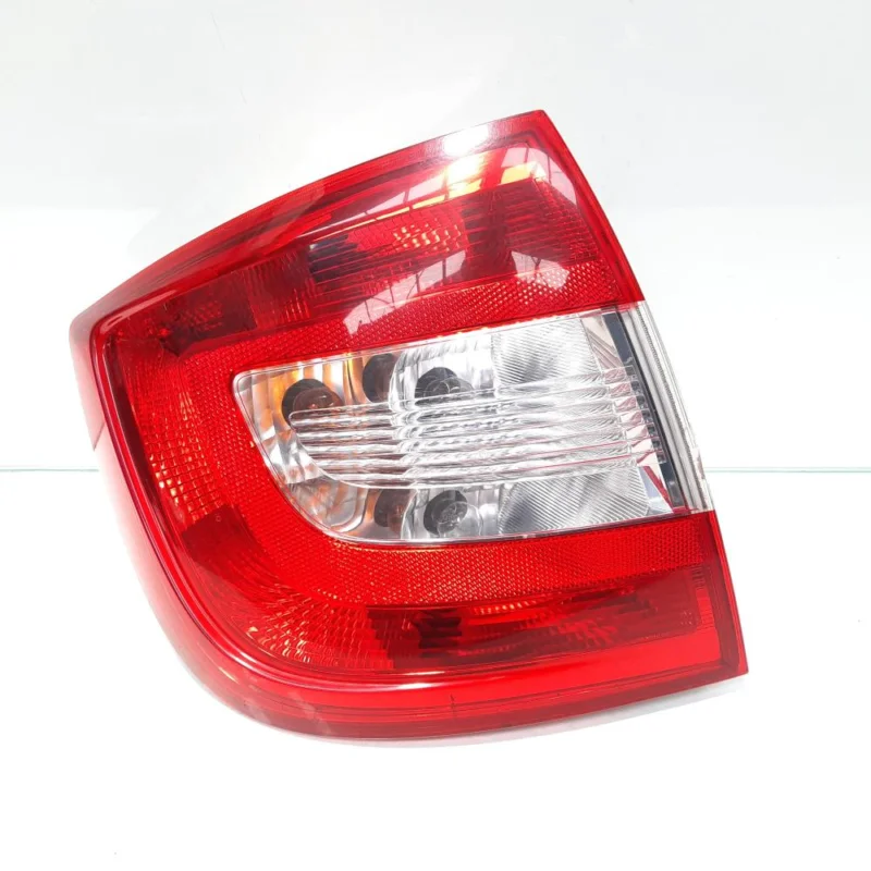 Comandă acum Stop stanga aripa, Skoda Rapid (NH3) (id:469814)