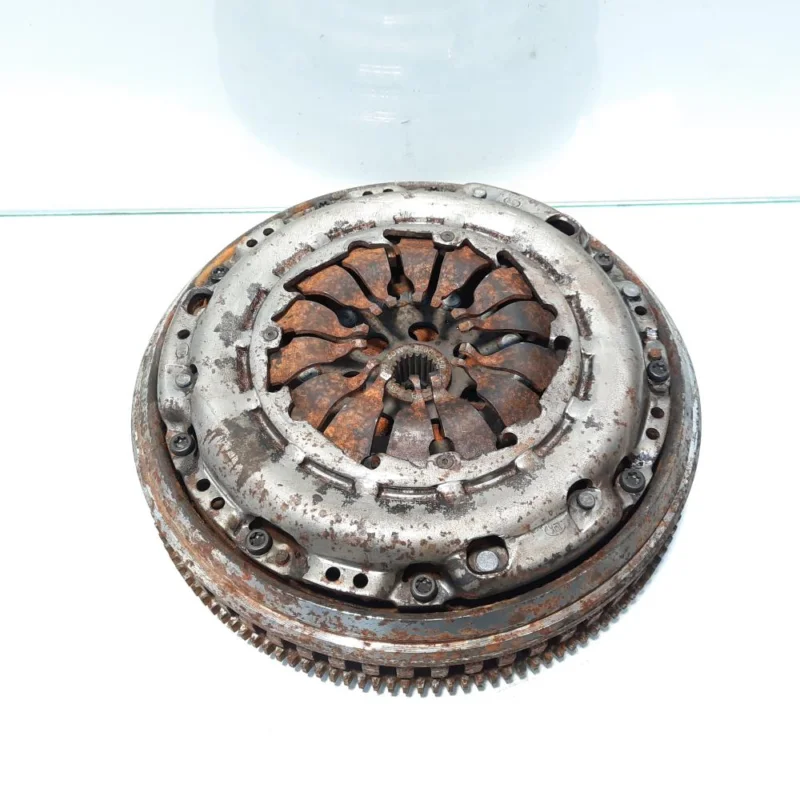 Ofertă Volanta masa dubla cu placa presiune, Renault Megane 3 Coupe, 1.5 DCI, K9KA636, 6 vit man (idi:467879)