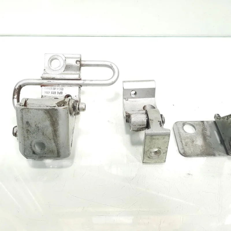 Preț redus Set balamale stanga spate, cod 8P4833411A, Audi A3 (8P1) (id:466975)