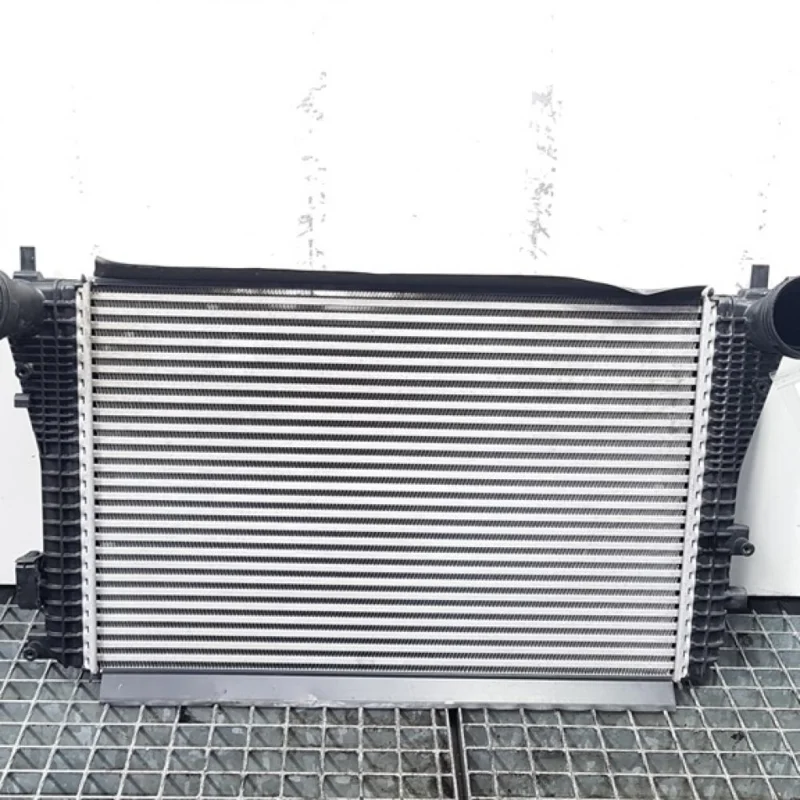 Radiator intercooler, cod 3C0145805P, Skoda Octavia 2 Combi (1Z5) 2.0 tdi Expediere rapidă