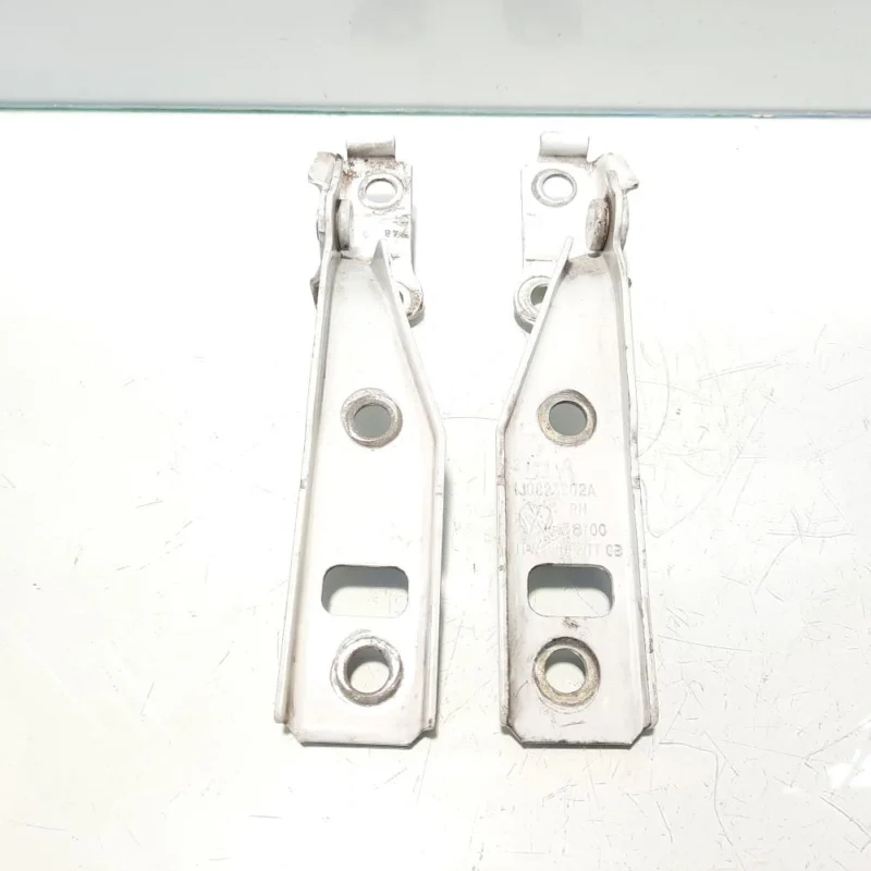 Reducere extra Set balamale capota fata, Vw Golf 4 Variant (1J5) (id:460231)