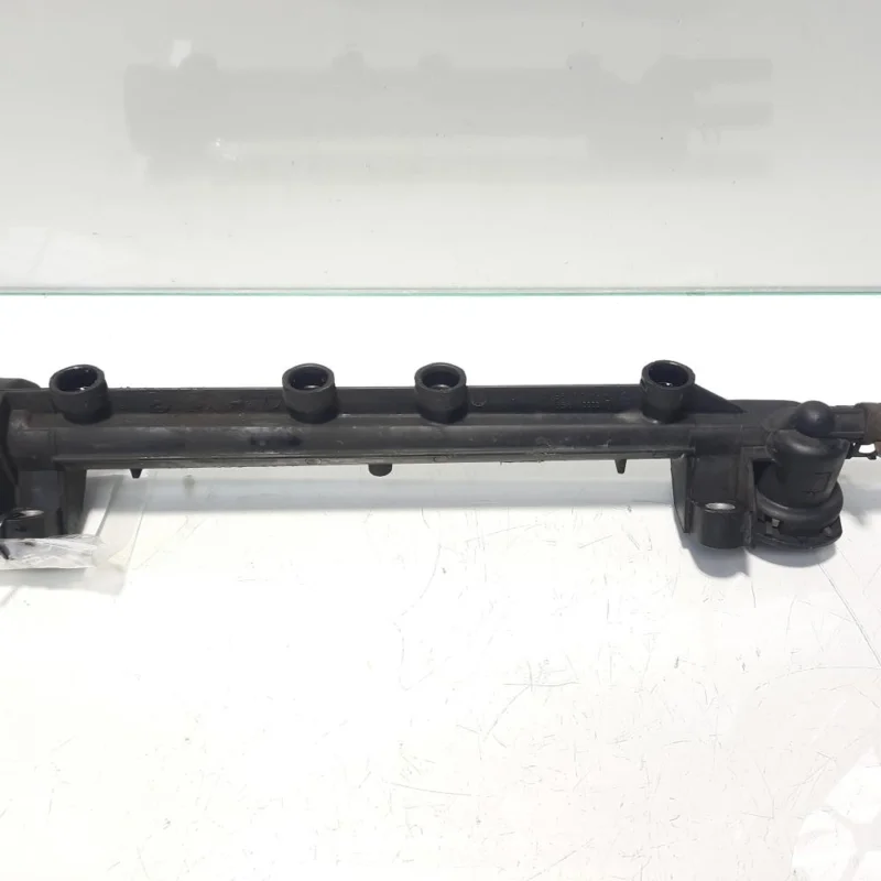 Preț mic Rampa injectoare, cod 06A133317A, Skoda Octavia 1 (1U2) 1.6 b, AKL