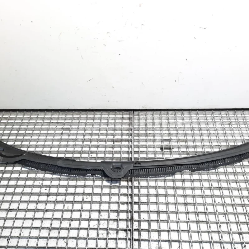 Grila stergatoare, cod 8E1819403, Audi A4 (8EC, B7) Popular