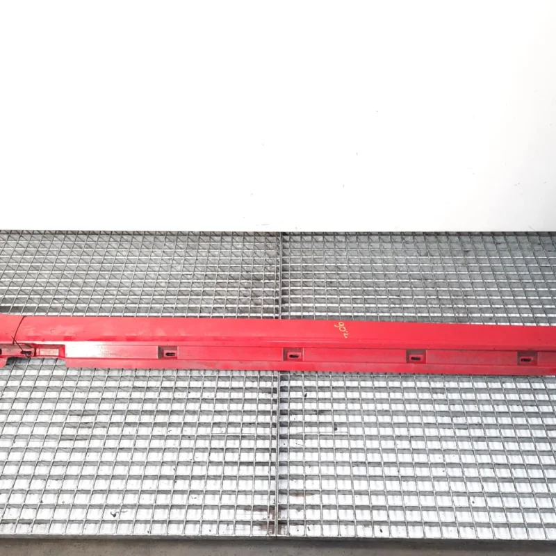 Ornament aripa stanga, Vw Passat Variant (365) (id:456667) Doar azi