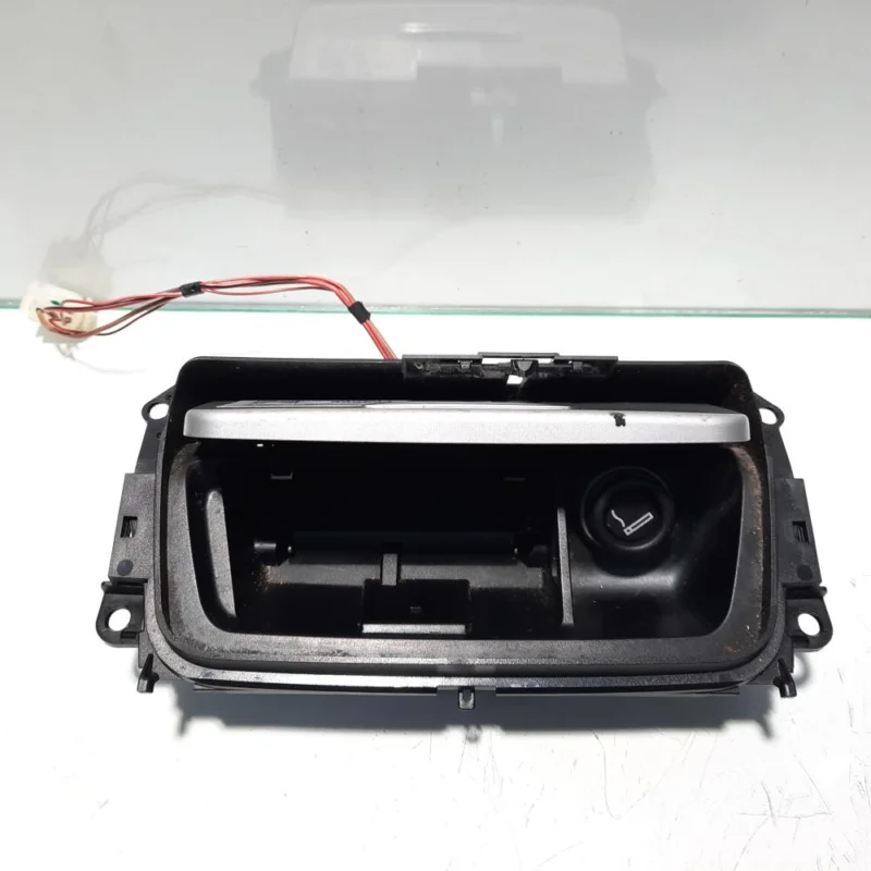 Scrumiera, cod 7178571, Bmw 3 Touring (E91) (id:455594) Ofertă