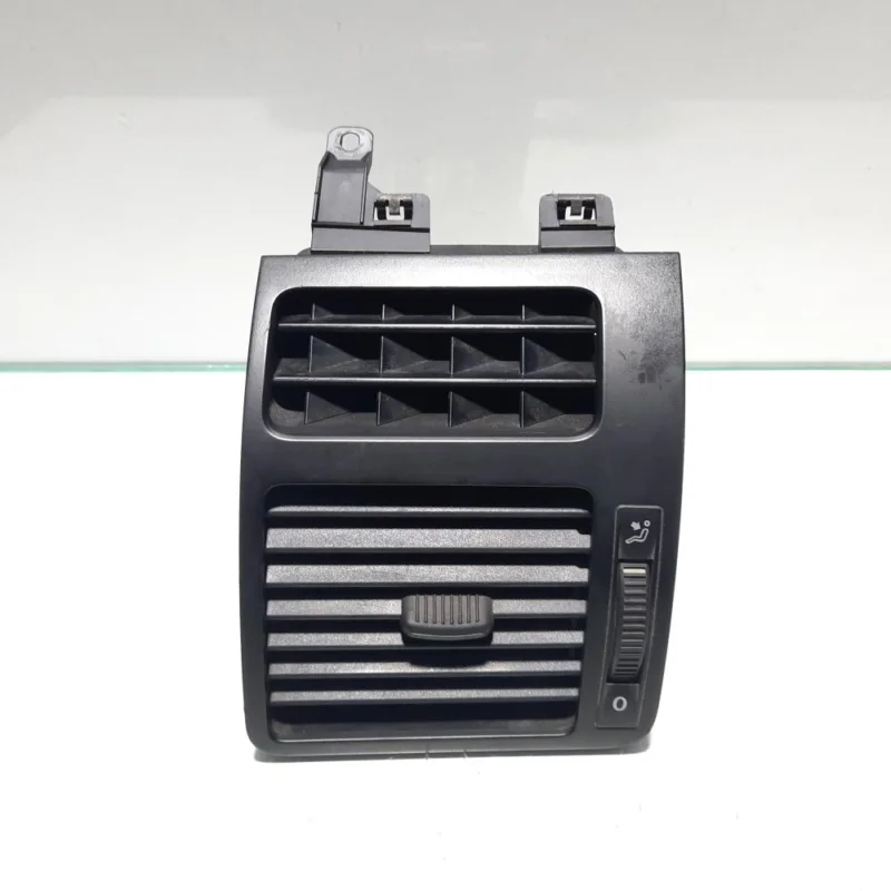 Vezi acum Grila aer bord stanga, cod 1T0819703B, Vw Touran (1T1, 1T2) (id:450706)