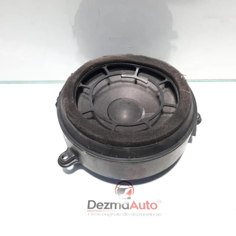 Disponibil imediat Boxa dreapta fata, Mercedes Clasa C (W203) [Fabr 2000-2007] A2038201102 (id:441914)