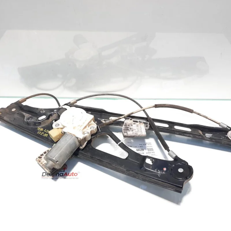 Macara cu motoras stanga fata, Mercedes Clasa E (W211) [Fabr 2002-2009] A2117200146 (id:437599) Vezi acum