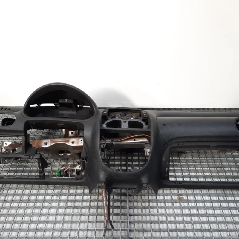 Cel mai vândut Plansa bord, Peugeot 206 [Fabr 1998-2009] (id:429349)