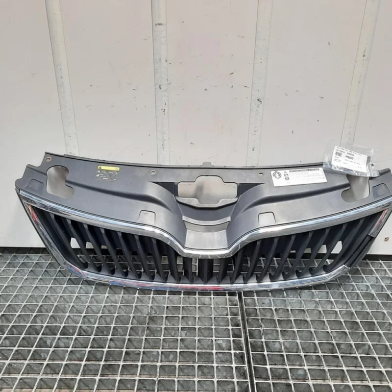 Grila bara fata, Skoda Rapid (NH3) [Fabr 2012-prezent] 5JA853668 (id:416572) Retur ușor