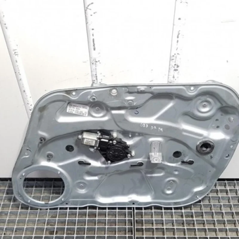 Reducere de preț Macara cu motoras dreapta fata 82460-2R000 Hyundai i30 (GD) [Fabr 2012-2017] (id:412645)